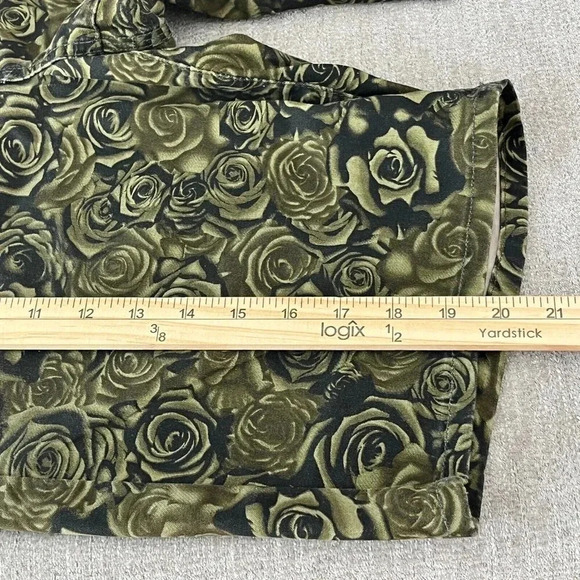 The Kennedy Denim Co Mens Green Printed Stone Rose Bermuda Shorts‎ Size 32 - Picture 6 of 11